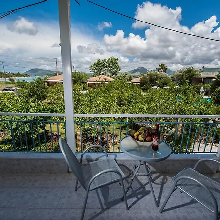 アパートホテル Lemon Garden 3*