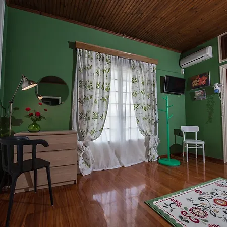 Lemon Garden アパートホテル 3*